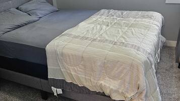 Iron/ironing board, WiFi