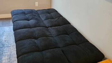 Iron/ironing board, WiFi