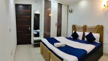 Standard Room | Iron/ironing board, free WiFi