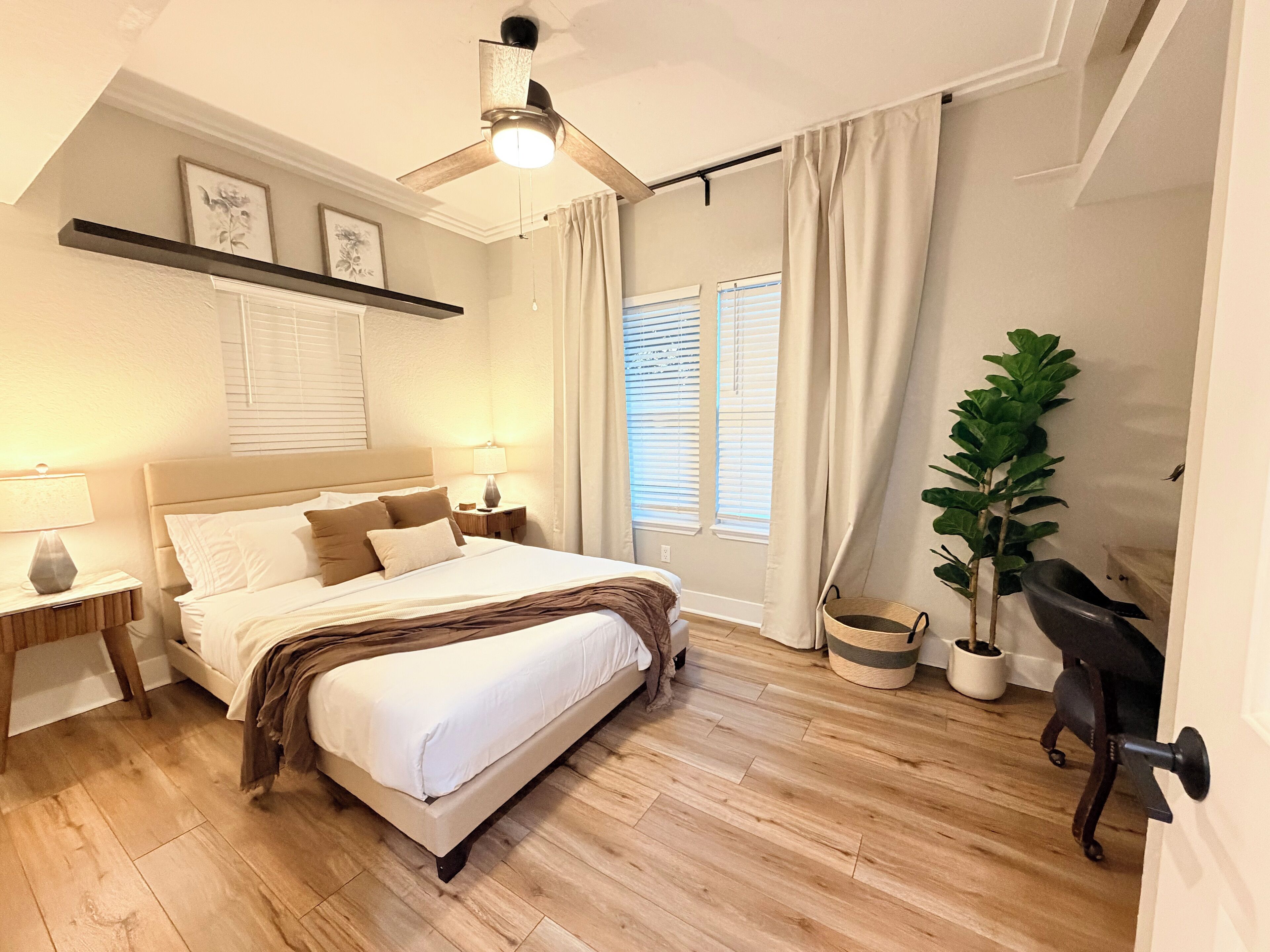 4 bedrooms, iron/ironing board, free WiFi, bed sheets