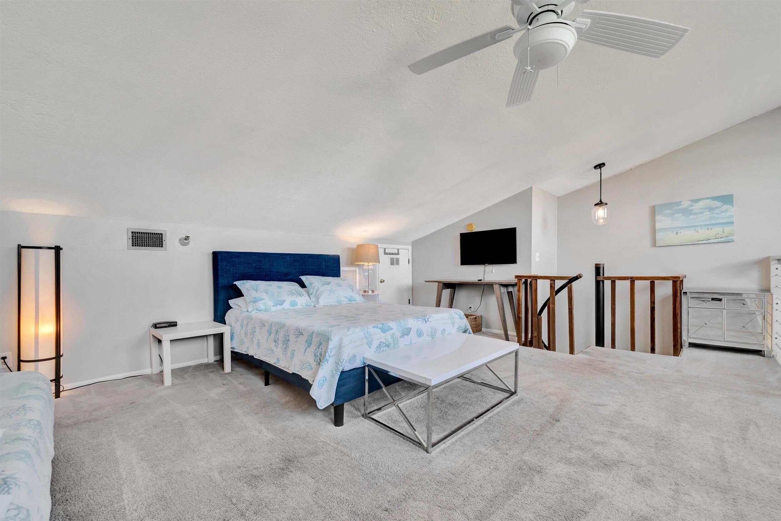 Deluxe Condo, 2 Bedrooms, Beachside | Iron/ironing board, free WiFi