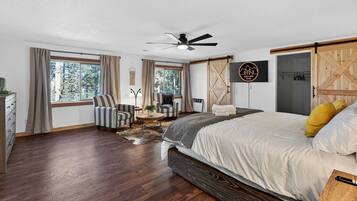 Desk, iron/ironing board, travel crib, WiFi