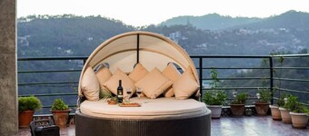 ELIVAAS Dilli House Villa with Pvt pool