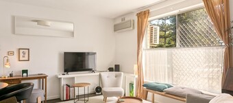 Coastal Cottesloe Apartment opposite Civic Centre