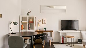 Interior - Coastal Cottesloe Apartment opposite Civic Centre (Cottesloe)