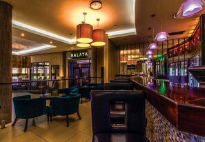 Bar (on property) - The Fairway Hotel & Spa (Johannesburg)