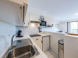 Fridge, microwave, oven, coffee/tea maker - Cozy apartment with terrace (Middelkerke)