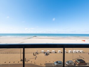 Beach nearby - Apartment with sunny terrace and sea view (Middelkerke)