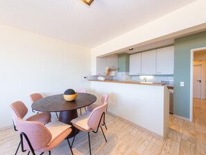 Dining - Apartment with sunny terrace and sea view (Middelkerke)