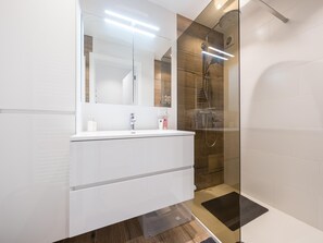 Shower, hair dryer - Corner apartment with phenomenal sea view (Middelkerke)