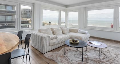 Corner apartment with phenomenal sea view