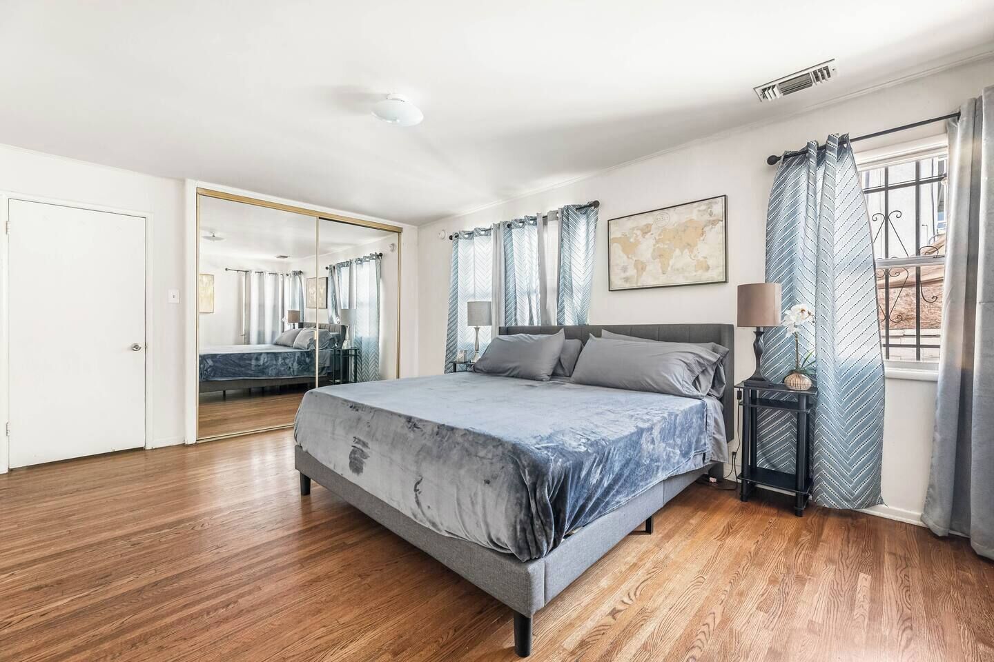 4 bedrooms, iron/ironing board, free WiFi, bed sheets