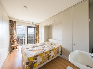 2 bedrooms, iron/ironing board, Internet - Apartment on the 8th floor with sea view (Middelkerke)
