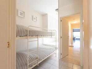 2 bedrooms, iron/ironing board, Internet - Spacious apartment with direct sea view (Middelkerke)
