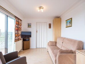 TV - Cozy studio on the 5th floor with terrace (Middelkerke)