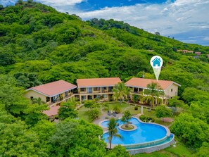 Exterior - Relax and Enjoy at La Colina 8024 (Playas del Coco)