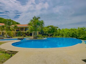 Pool - Relax and Enjoy at La Colina 8024 (Playas del Coco)