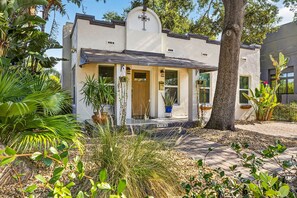 Exterior detail - Palm Villa - Historic Home Near Downtown (Tampa)