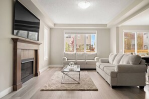 Living room - A Beautiful Home in Airdrie (Airdrie)