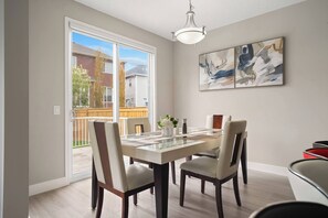 Dining room - A Beautiful Home in Airdrie (Airdrie)