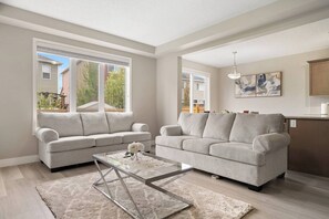 Living room - A Beautiful Home in Airdrie (Airdrie)