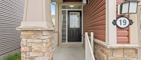 House, 3 Bedrooms, Balcony | Exterior detail