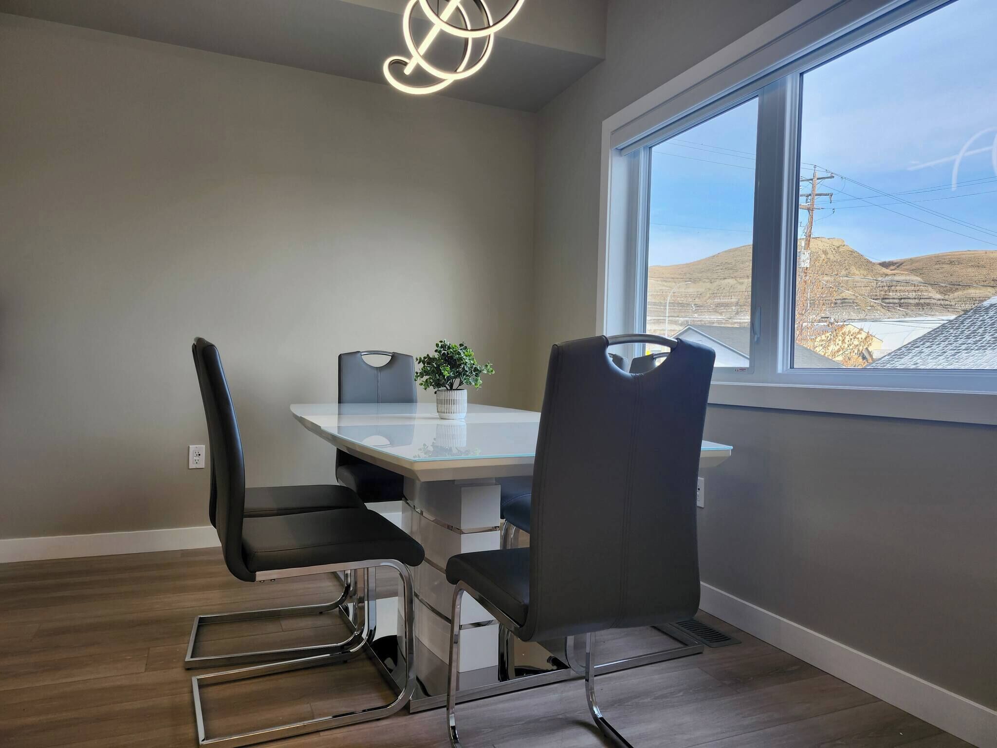 Apartment, 3 Bedrooms | Dining