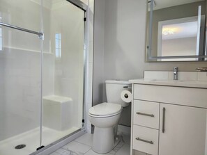 Apartment, 3 Bedrooms | Bathroom - Harmony Haven in Drumheller (Drumheller)