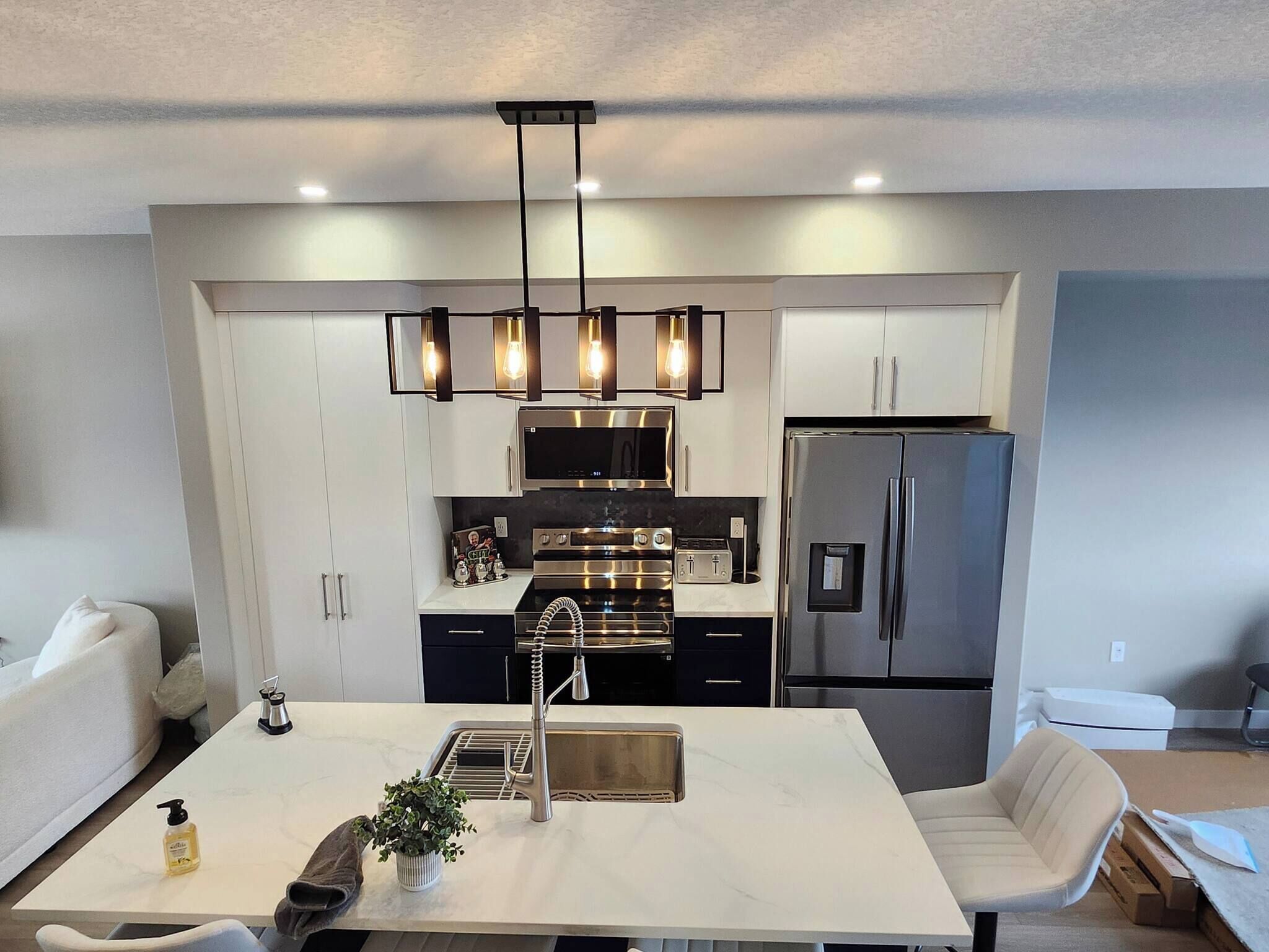 Apartment, 3 Bedrooms | Dining room