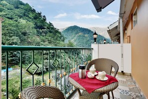 Mountain view - Tiaraa Lite - A Ganges Retreat (Rishikesh)