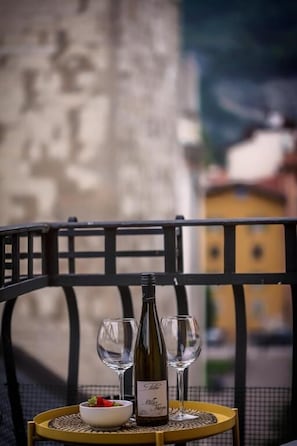 Dobbelt- eller tomannsrom | Utendørsservering