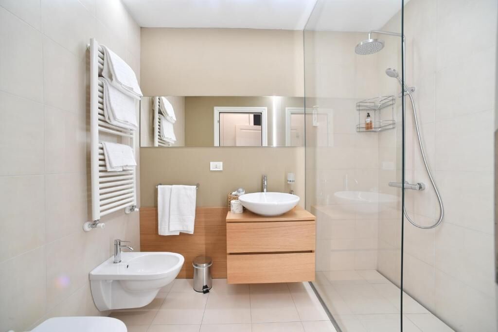 Doppel- oder Zweibettzimmer