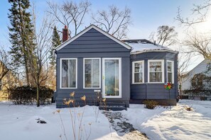Exterior detail - Families Welcome! Colorful Berkley Home w/ Yard (Berkley)
