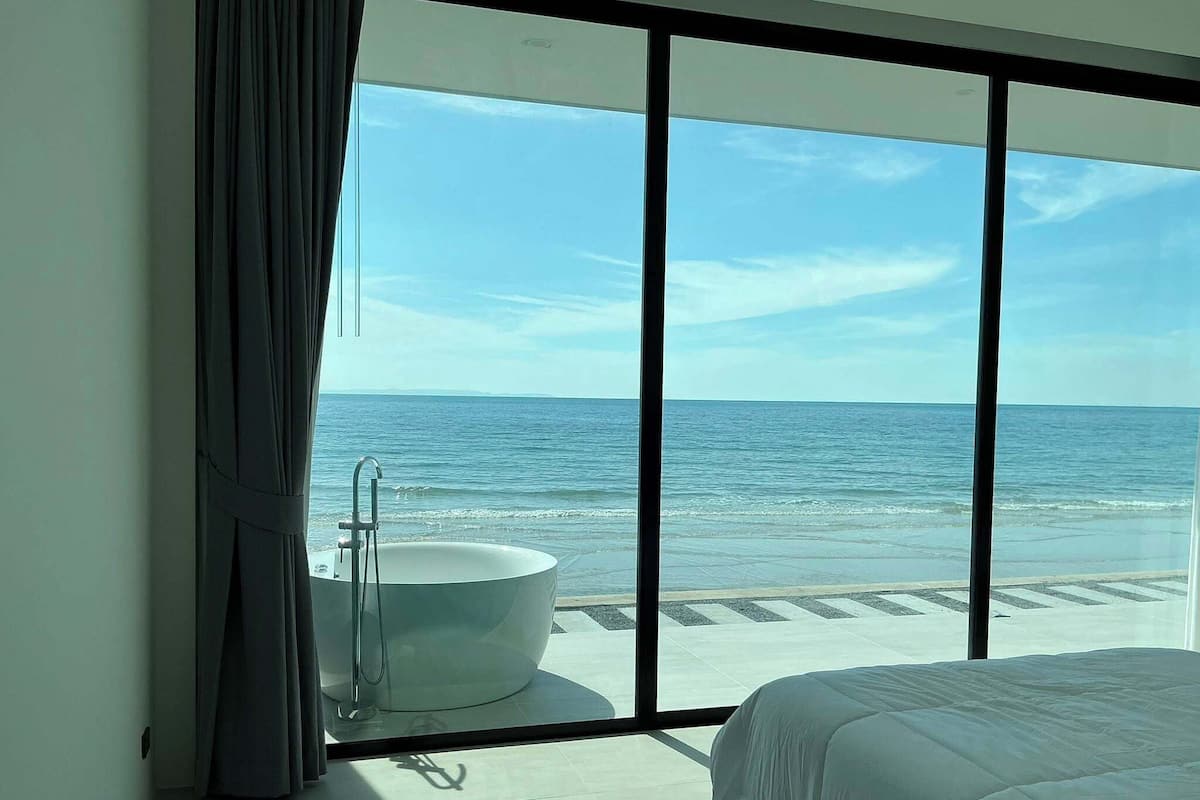 Vila Grand, pemandangan laut | Tirai kedap cahaya dan Wi-Fi gratis