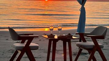 Exclusive Villa, Ocean View | Pantai | Pantai persendirian