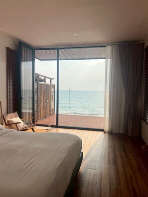 Free minibar, blackout curtains, free WiFi, bed sheets - The Hi Ocean (Khlong Yai)