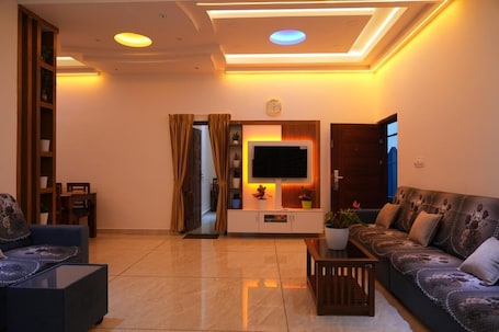 Smart TV. Lovely 3-bedroom house in charming Chakkupallam perfect for families