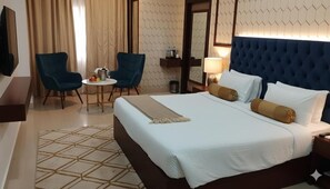 办公桌、免费 WiFi