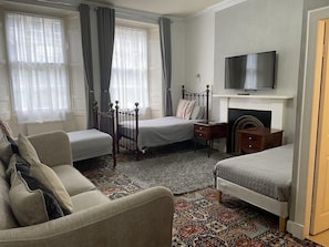 Living area - Caravel Guest House (Edinburgh)