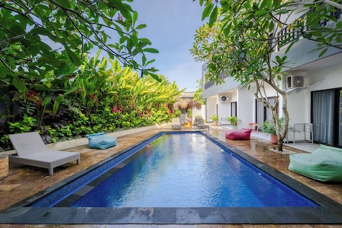 Summer of Surf Hostel Uluwatu