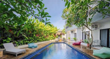 Summer of Surf Hostel Uluwatu