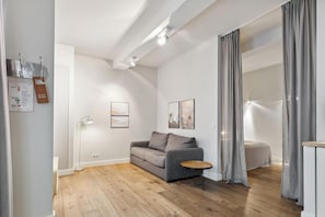 Living area - Schoenhouse Studios (Berlin)