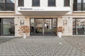 Exterior detail - Schoenhouse Studios (Berlin)