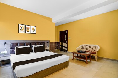 Townhouse Oak Siliguri Tree Lodge