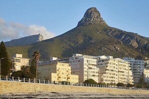 Exterior - THE Riviera (Cape Town)
