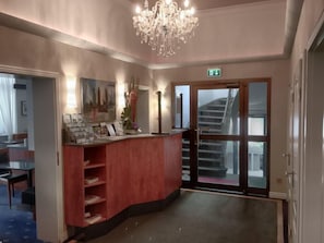 Lobby - Hotel West (Frankfurt)