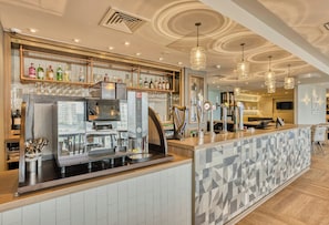 Bar (on property) - Premier Inn Manchester City Centre (Manchester)