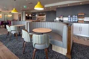Dining - Premier Inn Manchester City Centre (Manchester)