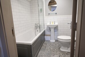 Kahden hengen huone | Kylpyhuone