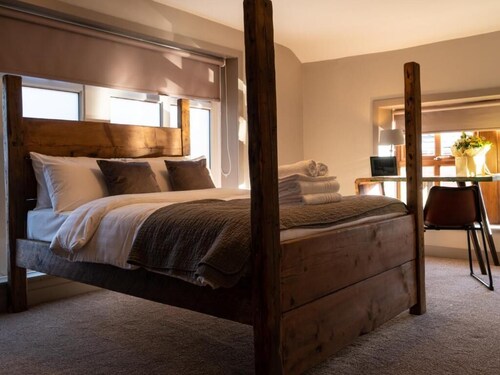 The Milestone Ripponden